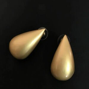 Teardrop earrings